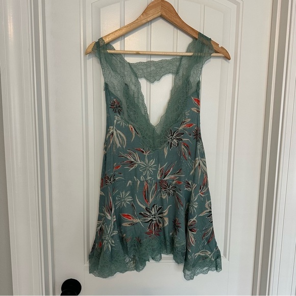 Free People Tunic Tank Top Lace Oversized Boho Blue Floral Summer Size Small - Picture 3 of 7